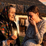 A FÉRJED ÉL: A várandós özvegy, akit az egész város megaláz, megkapja elhunyt férje gyűrűjét, és felfedezi a legfélelmetesebb árulást.